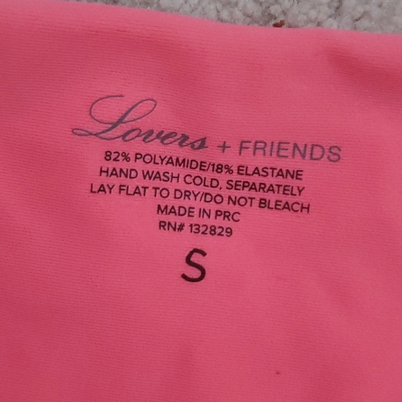 Bikini - Picture 2 of 2